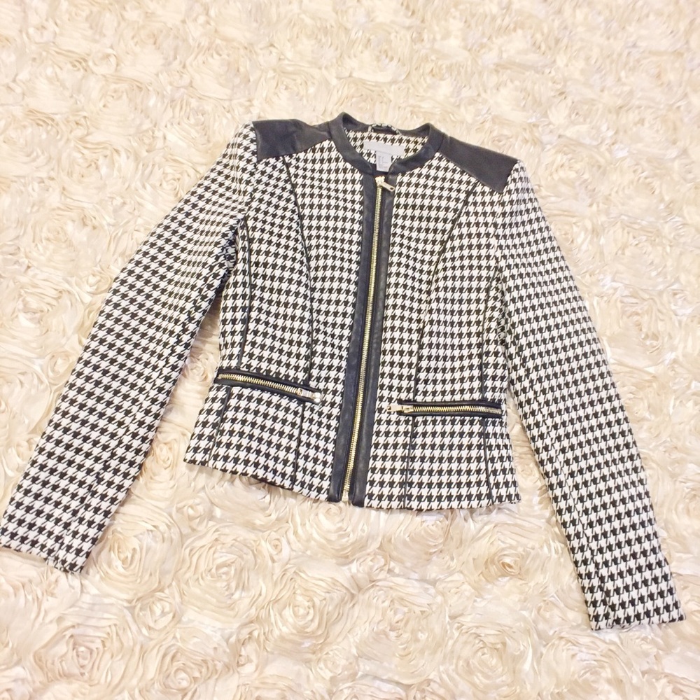 ‼️SOLD ON OFFERUP‼️ H&M Houndstooth Blazer - Picture 3 of 6